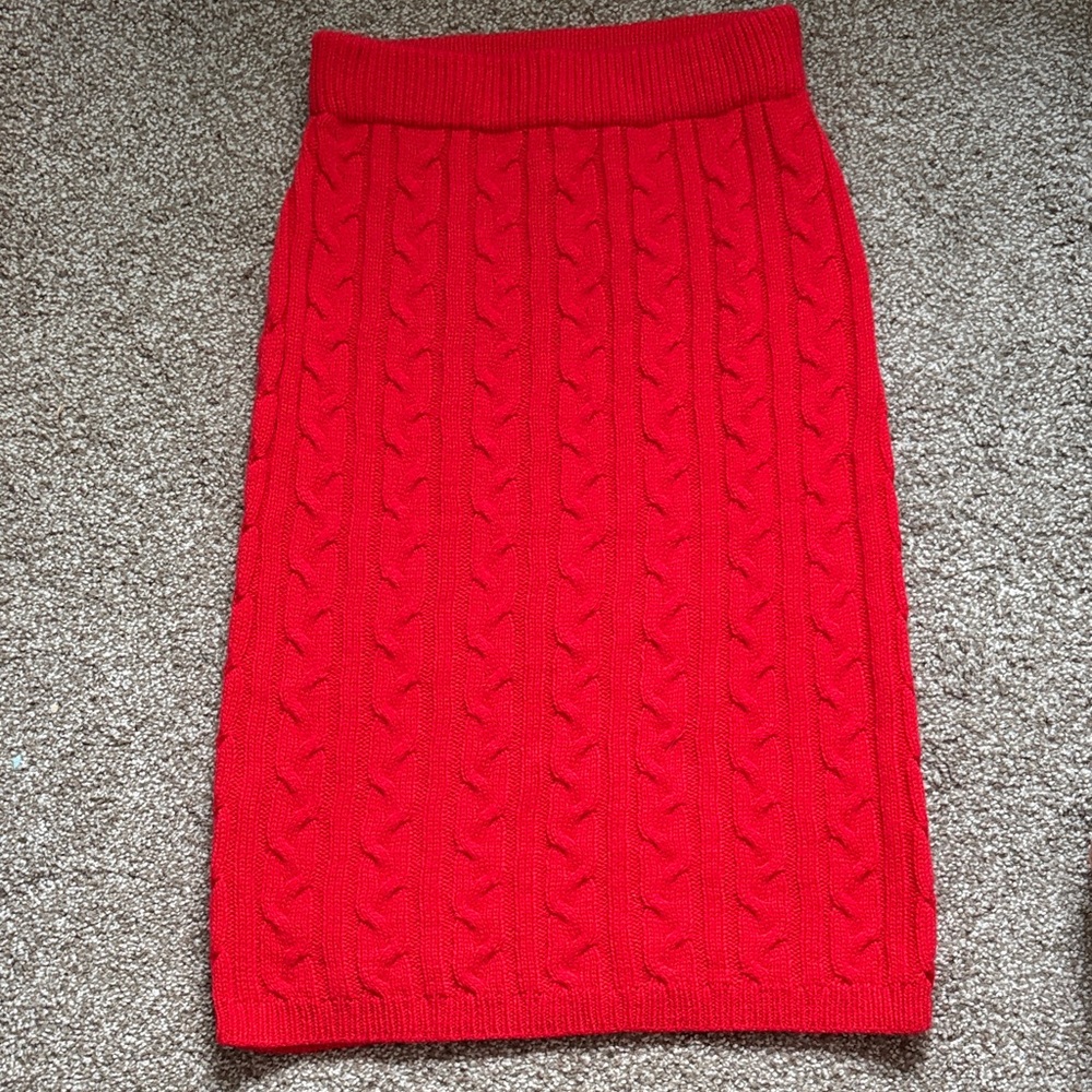 Elegant Red Cable Knit Pencil Skirt